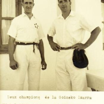 1952_1955_Etchemendy_Olhasso