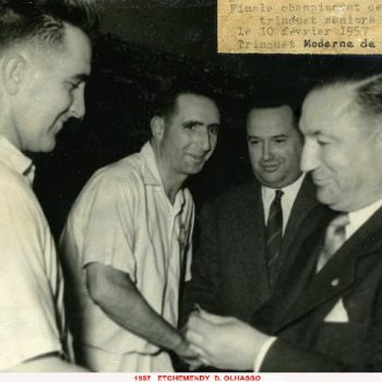 1957_Etchemendy_Olhasso